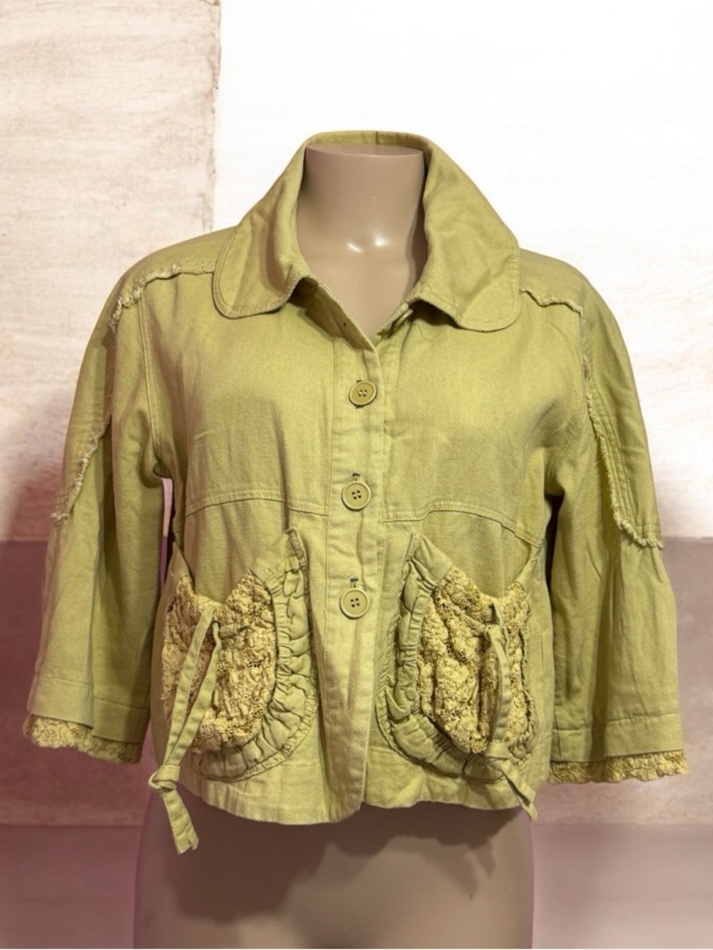Animale crop top, size 6, olive green, with lace detailing on the pockets